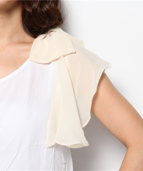 mystic（ミスティック）の「フリル肩リボンブラウス（シャツ/ブラウス・レディース・オフホワイト/ブルー/ブラック/キャメル・ﾌﾘ-）」の10枚目の写真