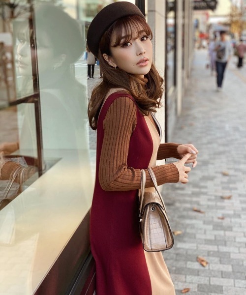 eimy istoire（エイミーイストワール）の「Vネックカラーコンビ