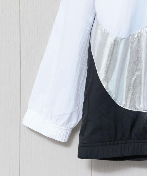 NIKE（ナイキ）の「＜NIKE＞SWOOSH JACKET WOVEN CB GEL/ジャケット（ナイロンジャケット・レディース・ブラック・LARGE/X-LARGE）」の5枚目の写真