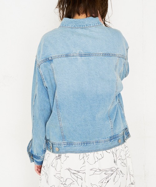 natural couture(ナチュラルクチュール)の「ビッグGジャン(デニムジャケット・レディース・アイボリー/ブルー/サックスブルー・FREE)」の19枚目の写真