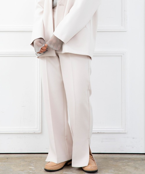 DuKKah（デュカ）の「dukkah/【148cm基準・低身長向け】【セットアップ対応商品】セットアップセミフレアパンツ（スラックス・レディース・ブラック/アイボリー/グリーン系その他・FREE）」の2枚目の写真