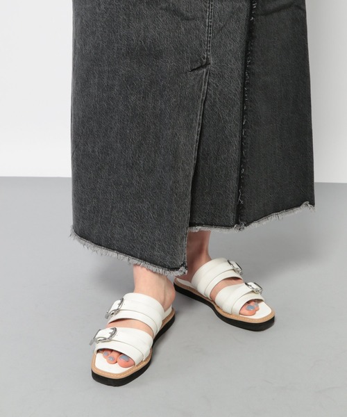 PAGEBOY（ページボーイ）の「ケミカルデニムワンショルワンピース（ワンピース・レディース・ブラック/サックスブルー・MEDIUM）」の4枚目の写真