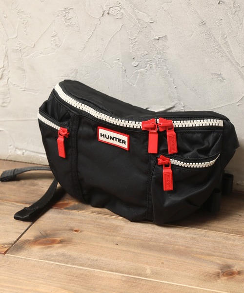 HUNTER（ハンター）の「【HUNTER/ハンター】ORIGINAL NYLON BUMBAG(オリジナルナイロンバムバッグ)（ボディバッグ/ウエストポーチ・レディース・ブラック/ダークオリーブ/レッド/ネイビー・FREE）」の12枚目の写真