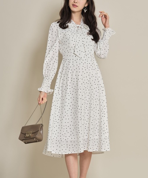 Tocco 袖口シャーリングドット柄ボウタイりぼんワンピース ワンピース Closet トッコ Tocco ワンピース クローゼット のファッション