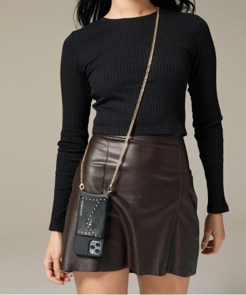 BANDOLIER（バンドリヤー）の「【BANDOLIER】MONA SIDE SLOT BLACK　iPhone12 iPhone12Pro iPhone11 iPhone SE/8/7/6　対応（スマホケース/カバー・レディース・ブラック系その他/ブラック系その他6/ブラック系その他5・FREE）」の3枚目の写真