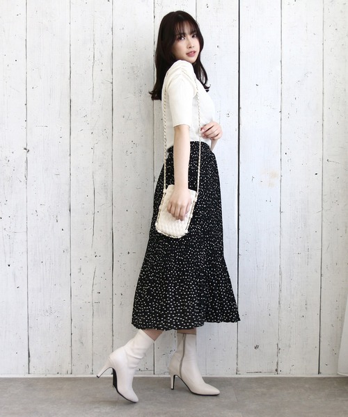 Roomy's(ルーミーズ)の「プリーツドットスカート(スカート・レディース・オフホワイト/パープル/ブラック・FREE)」の2枚目の写真