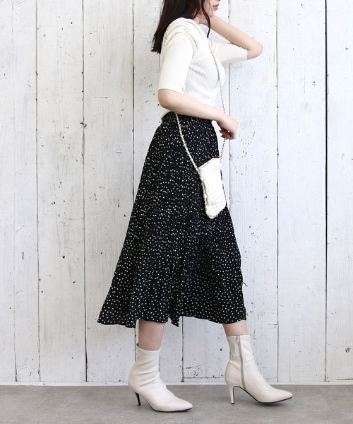 Roomy's(ルーミーズ)の「プリーツドットスカート(スカート・レディース・オフホワイト/パープル/ブラック・FREE)」の10枚目の写真