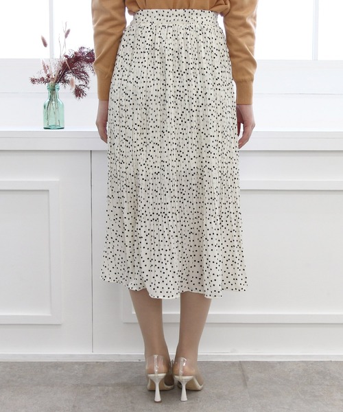 Roomy's(ルーミーズ)の「プリーツドットスカート(スカート・レディース・オフホワイト/パープル/ブラック・FREE)」の9枚目の写真