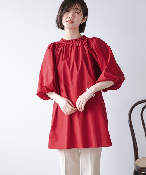 A part by（アパートバイ）の「Coフリルスキッパーチュニック 946943（シャツ/ブラウス・レディース・レッド/オフホワイト/ブルー系その他5/ブラック・FREE）」の2枚目の写真