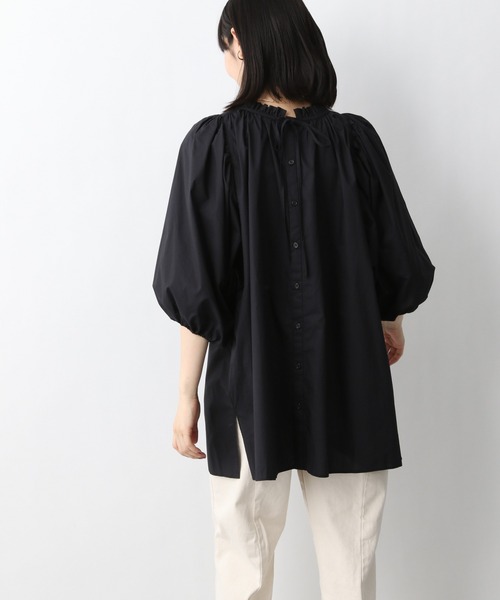 A part by（アパートバイ）の「Coフリルスキッパーチュニック 946943（シャツ/ブラウス・レディース・レッド/オフホワイト/ブルー系その他5/ブラック・FREE）」の19枚目の写真