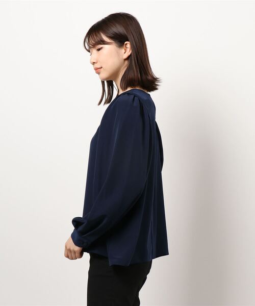 Te chichi(テチチ)の「肩タックブラウス(シャツ/ブラウス・レディース・オフホワイト/グレー/ネイビー・フリ-)」の5枚目の写真