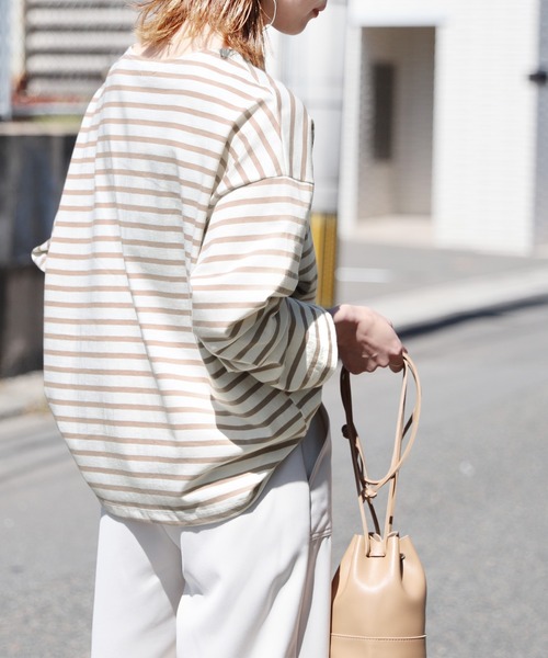 reca（レカ）の「ワイドスリーブボーダーカットソー（Tシャツ/カットソー・レディース・ブラック/モカ/ネイビー/ライトブルー/ライラック/ブラウン系その他/ベージュ/ホワイト/グリーン系その他/オリーブ・FREE）」の16枚目の写真