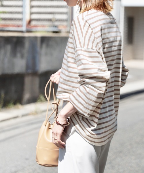 reca（レカ）の「ワイドスリーブボーダーカットソー（Tシャツ/カットソー・レディース・ブラック/モカ/ネイビー/ライトブルー/ライラック/ブラウン系その他/ベージュ/ホワイト/グリーン系その他/オリーブ・FREE）」の15枚目の写真