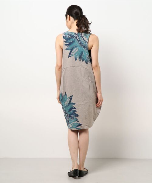 チャイハネ(チャイハネ)の「【チャイハネ】リゾートトライバルノースリーブワンピース(チュニック・レディース・ベージュ/ホワイト/ブラック/グリーン・FREE)」の17枚目の写真