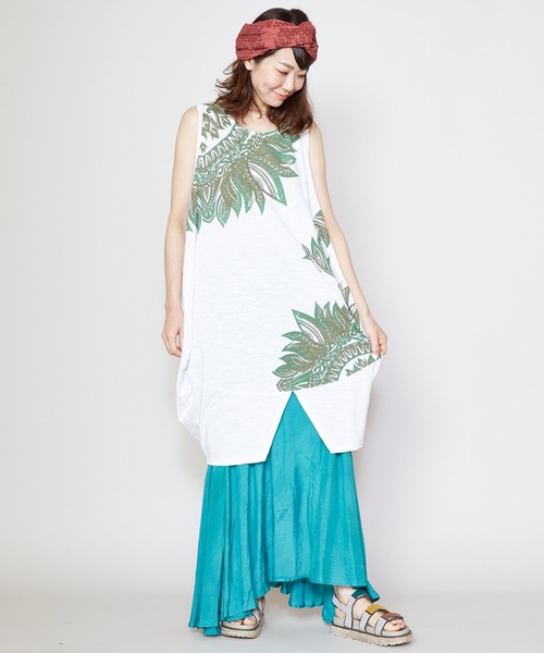 チャイハネ(チャイハネ)の「【チャイハネ】リゾートトライバルノースリーブワンピース(チュニック・レディース・ベージュ/ホワイト/ブラック/グリーン・FREE)」の1枚目の写真