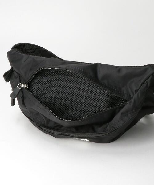 THE NORTH FACE（ザノースフェイス）の「＜THE NORTH FACE（ザ ノースフェイス）＞SWEEP/スウィープ（ショルダーバッグ・メンズ・ブラック・FREE）」の5枚目の写真
