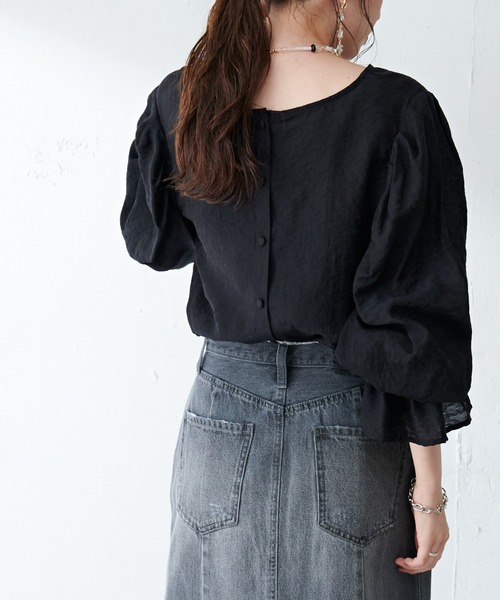 DISCOAT（ディスコート）の「生地JQDギャザーブラウス（シャツ/ブラウス・レディース・サックスブルー/ピンクベージュ/オフホワイト/ブラック・FREE）」の15枚目の写真