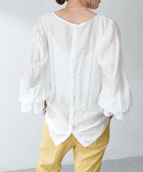 DISCOAT（ディスコート）の「生地JQDギャザーブラウス（シャツ/ブラウス・レディース・サックスブルー/ピンクベージュ/オフホワイト/ブラック・FREE）」の10枚目の写真