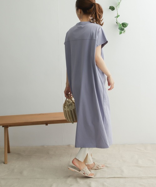 URBAN RESEARCH DOORS（アーバンリサーチドアーズ）の「『UR TECH』BIG Tシャツ ワンピース（ワンピース・レディース・チャコールグレー/ベージュ/パープル系その他/オフホワイト・ONE）」の9枚目の写真