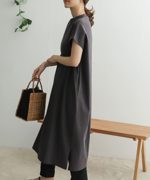 URBAN RESEARCH DOORS（アーバンリサーチドアーズ）の「『UR TECH』BIG Tシャツ ワンピース（ワンピース・レディース・チャコールグレー/ベージュ/パープル系その他/オフホワイト・ONE）」の14枚目の写真