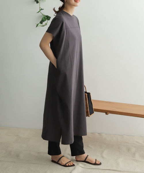 URBAN RESEARCH DOORS（アーバンリサーチドアーズ）の「『UR TECH』BIG Tシャツ ワンピース（ワンピース・レディース・チャコールグレー/ベージュ/パープル系その他/オフホワイト・ONE）」の16枚目の写真