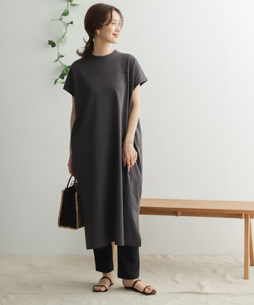 URBAN RESEARCH DOORS（アーバンリサーチドアーズ）の「『UR TECH』BIG Tシャツ ワンピース（ワンピース・レディース・チャコールグレー/ベージュ/パープル系その他/オフホワイト・ONE）」の19枚目の写真