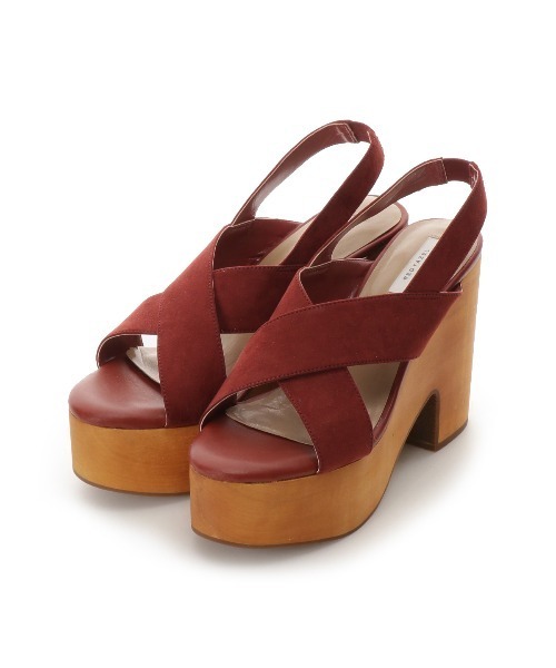 REDYAZEL（レディアゼル）の「フェイクスエードウッドソールサンダル（サンダル・レディース・ベージュ/レッド/ブラック・SMALL/MEDIUM/LARGE）」の3枚目の写真