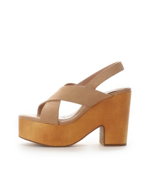 REDYAZEL（レディアゼル）の「フェイクスエードウッドソールサンダル（サンダル・レディース・ベージュ/レッド/ブラック・SMALL/MEDIUM/LARGE）」の16枚目の写真