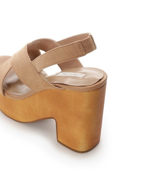 REDYAZEL（レディアゼル）の「フェイクスエードウッドソールサンダル（サンダル・レディース・ベージュ/レッド/ブラック・SMALL/MEDIUM/LARGE）」の22枚目の写真