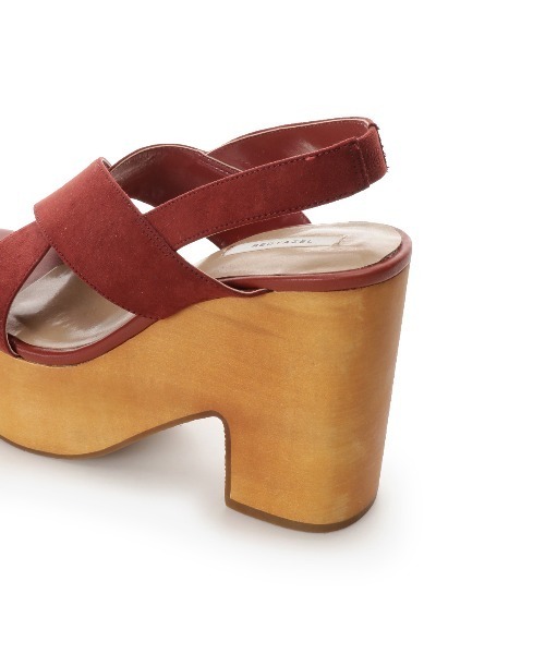 REDYAZEL（レディアゼル）の「フェイクスエードウッドソールサンダル（サンダル・レディース・ベージュ/レッド/ブラック・SMALL/MEDIUM/LARGE）」の15枚目の写真
