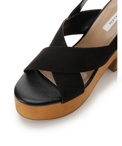 REDYAZEL（レディアゼル）の「フェイクスエードウッドソールサンダル（サンダル・レディース・ベージュ/レッド/ブラック・SMALL/MEDIUM/LARGE）」の5枚目の写真