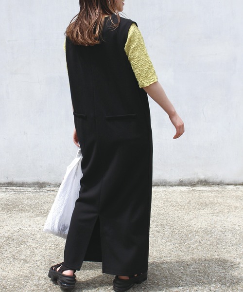 LAVEANGE（ラビアンジェ）の「Vネックツイルポンチ ジャンパースカート（ワンピース・レディース・ブラック/ベージュ/ブラウン/モカ/ネイビー・LL/3L/4L/5L/M）」の8枚目の写真