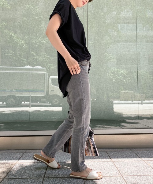 KOBE LETTUCE（コウベレタス）の「クルーネックラウンドヘムドロップショルダービッグチュニックTシャツ（Tシャツ/カットソー・レディース・オフホワイト/サックスブルー/ブラウン/ブラック/ネイビー/カーキ・L/M）」の9枚目の写真