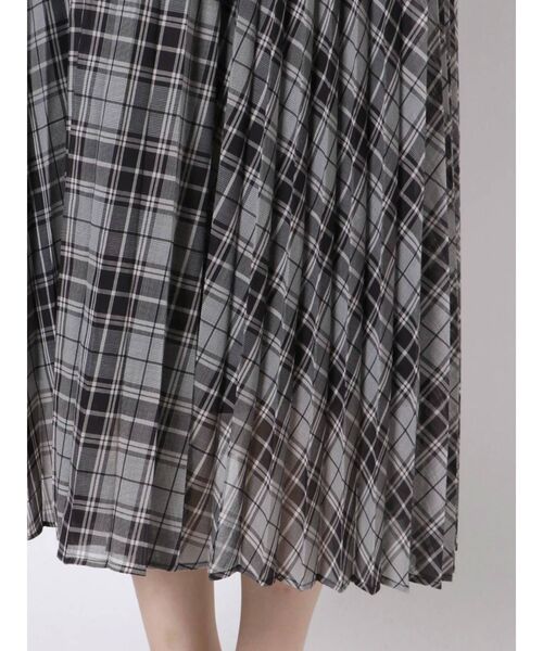 MERCURYDUO（マーキュリーデュオ）の「シアーチェックロングキャミワンピース（ワンピース・レディース・ブラック/ブラウン・FREE）」の16枚目の写真