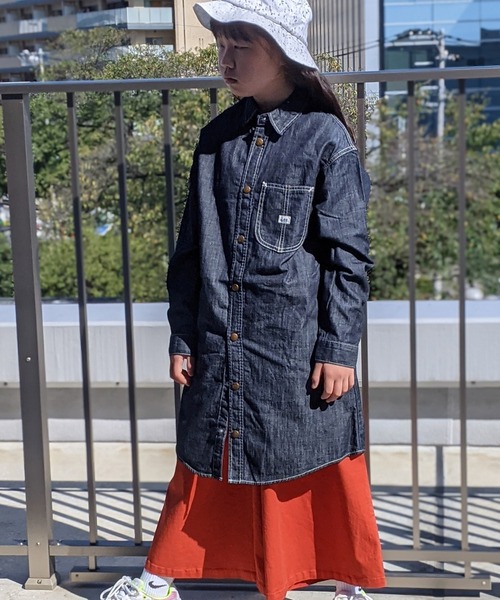 Lee（リー）の「Lee/リー キッズ　ライトオンスデニムシャツワンピース（シャツ/ブラウス・キッズ・インディゴブルー/ダークインディゴブルー・140/130/150）」の21枚目の写真