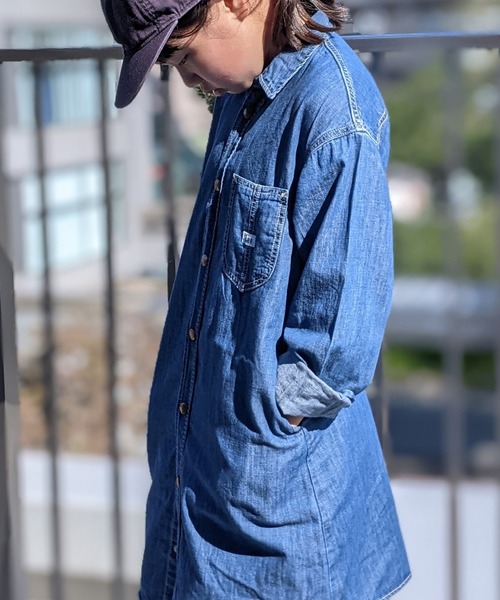 Lee（リー）の「Lee/リー キッズ　ライトオンスデニムシャツワンピース（シャツ/ブラウス・キッズ・インディゴブルー/ダークインディゴブルー・140/130/150）」の9枚目の写真
