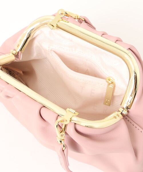 Ted Baker(テッドベーカー)の「DORIEEN 2Way レザー ミニバッグ(ショルダーバッグ・レディース・ブラック/グレー/イエロー系その他3/ピンク系その他・O/S)」の11枚目の写真