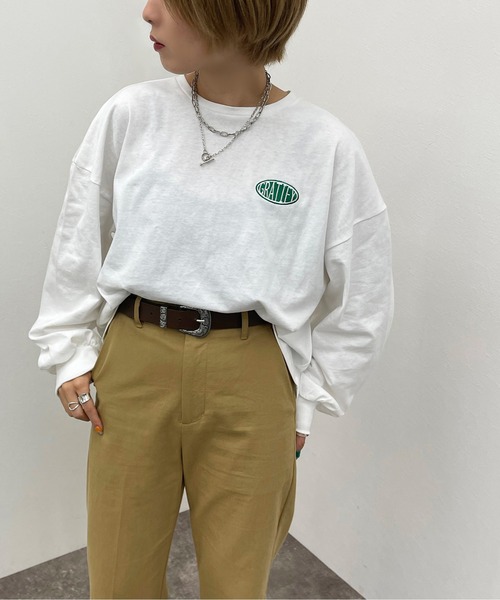 apres jour mignon（アプレジュールミニョン）の「ショート丈プリントロンＴ【ZOZOTOWN限定アイテム】（Tシャツ/カットソー・レディース・ブラック/ホワイト系その他/ホワイト系その他2/ダークグリーン/ブラック系その他/ホワイト系その他3/その他/イエロー系その他/オフホワイト/ナチュラル・X-LARGE/フリー）」の3枚目の写真