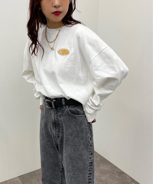 apres jour mignon（アプレジュールミニョン）の「ショート丈プリントロンＴ【ZOZOTOWN限定アイテム】（Tシャツ/カットソー・レディース・ブラック/ホワイト系その他/ホワイト系その他2/ダークグリーン/ブラック系その他/ホワイト系その他3/その他/イエロー系その他/オフホワイト/ナチュラル・X-LARGE/フリー）」の4枚目の写真