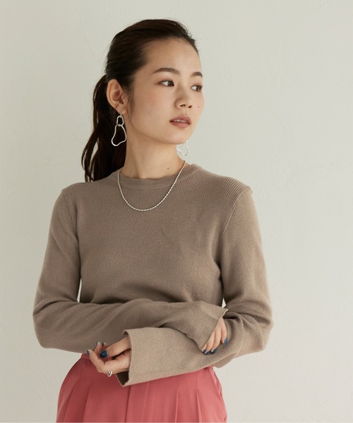 titivate(ティティベイト)の「ソフトタッチクルーネックリブニット(ニット/セーター・レディース・グレー系その他/グレイッシュベージュ/ブルー/イエロー/ライトベージュ・S/M/L)」の3枚目の写真