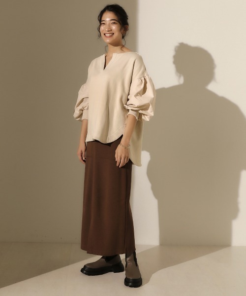 Bou Jeloud（ブージュルード）の「袖ボリュームスウェット（スウェット・レディース・チャコールグレー/モカ/ホワイト系その他・FREE）」の4枚目の写真