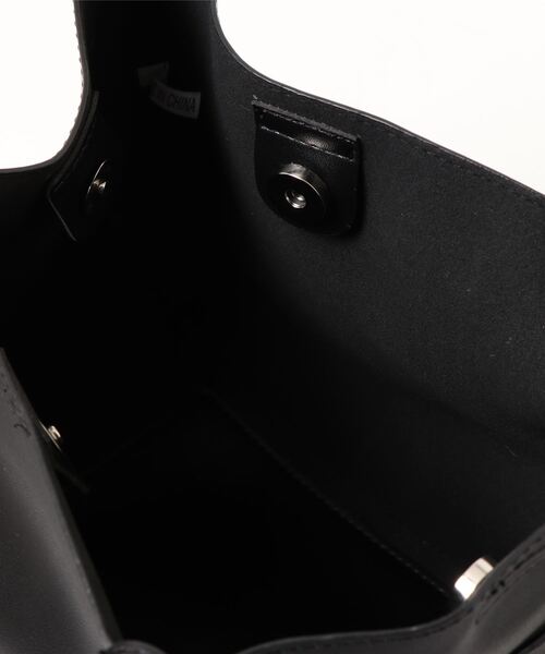 PARKS TOKYO SELECT(パークストウキョウセレクト)の「フェイクレザー 2way バッグ (ミニポーチ付き)(ショルダーバッグ・レディース・ベージュ/ブラウン/アイボリー/ブラック・FREE)」の8枚目の写真