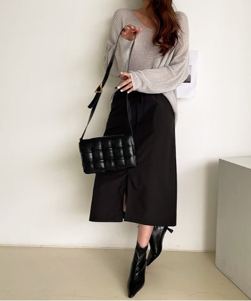 NANING9（ナンニング）の「NANING9 モダンフィットロングスカート（スカート・レディース・ブラック/グレイッシュベージュ・FREE）」の3枚目の写真