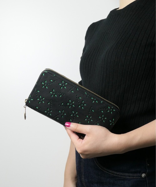 tsumori chisato CARRY（ツモリチサトキャリー）の「ラウンド長財布 