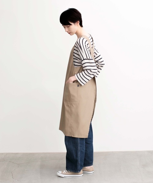 COCO WALK（ココウォーク）の「COCOWALK:タック バッククロス エプロン（エプロン・レディース・ベージュ/ボルドー・FREE）」の18枚目の写真