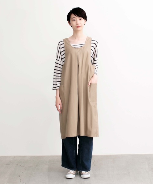 COCO WALK（ココウォーク）の「COCOWALK:タック バッククロス エプロン（エプロン・レディース・ベージュ/ボルドー・FREE）」の12枚目の写真