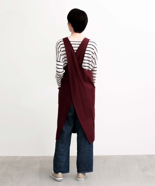 COCO WALK（ココウォーク）の「COCOWALK:タック バッククロス エプロン（エプロン・レディース・ベージュ/ボルドー・FREE）」の10枚目の写真