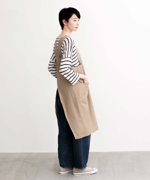 COCO WALK（ココウォーク）の「COCOWALK:タック バッククロス エプロン（エプロン・レディース・ベージュ/ボルドー・FREE）」の21枚目の写真