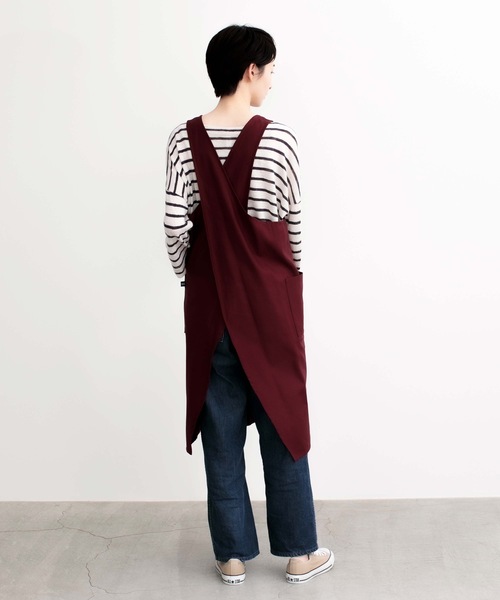 COCO WALK（ココウォーク）の「COCOWALK:タック バッククロス エプロン（エプロン・レディース・ベージュ/ボルドー・FREE）」の16枚目の写真