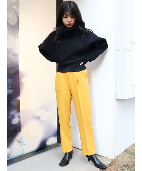 MURUA(ムルーア)の「カラータックパンツ(スラックス・レディース・ブラック/パープル/レッド/グリーン/アイボリー/マスタード・1/2)」の15枚目の写真
